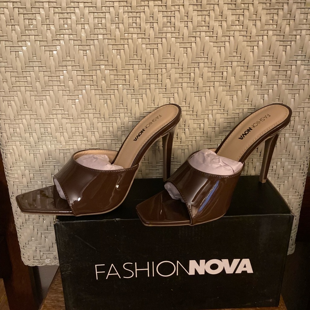 Fashion Nova Brown Women's 3 inch Heels, Size 6.5 New